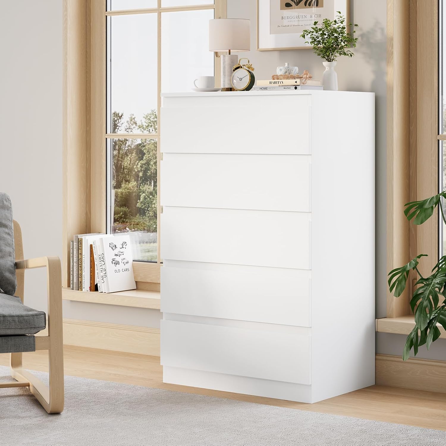 White Wood Dresser for Bedroom, 5 Drawer for Clothes Storage, Modern Dresser with Wide Drawers, Wide Wooden Chest Drawers for Living Room, Entryway, TV Stand
