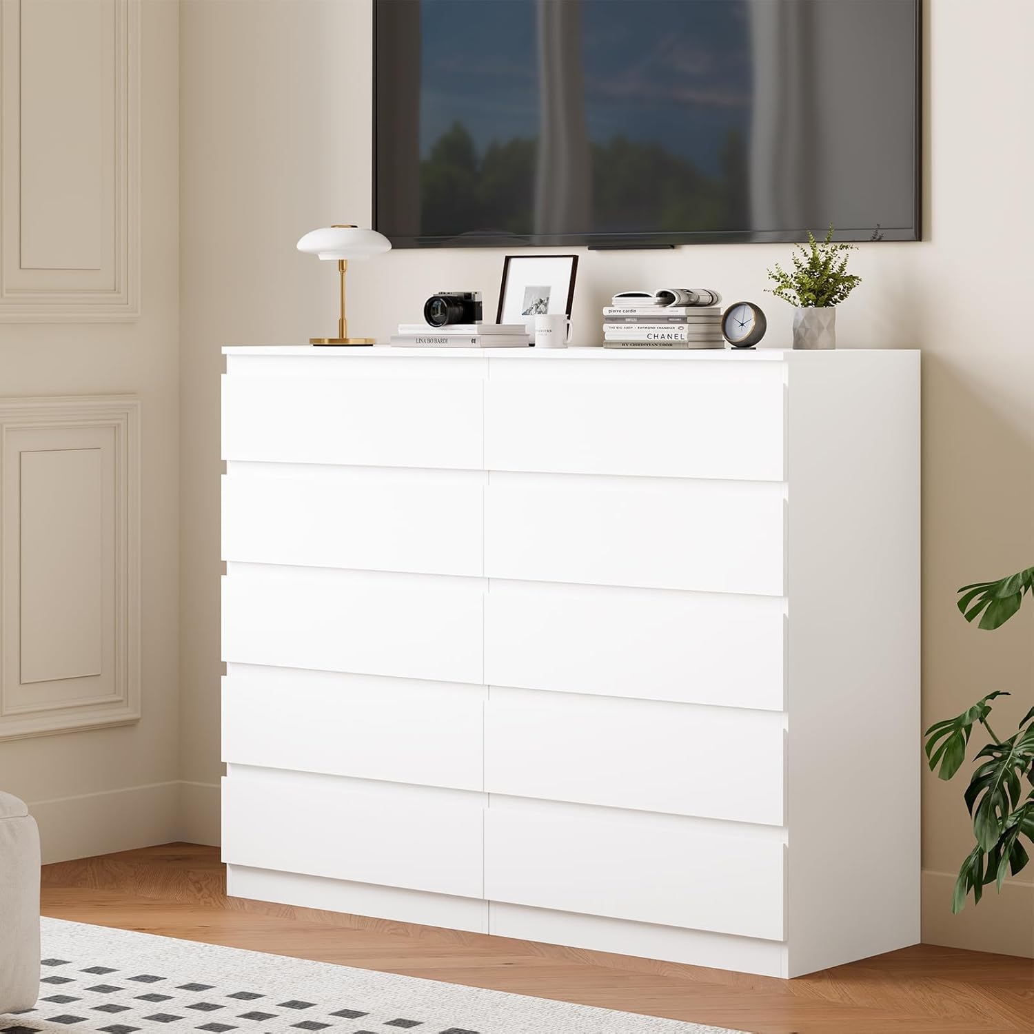 White Wood Dresser for Bedroom, 5 Drawer for Clothes Storage, Modern Dresser with Wide Drawers, Wide Wooden Chest Drawers for Living Room, Entryway, TV Stand